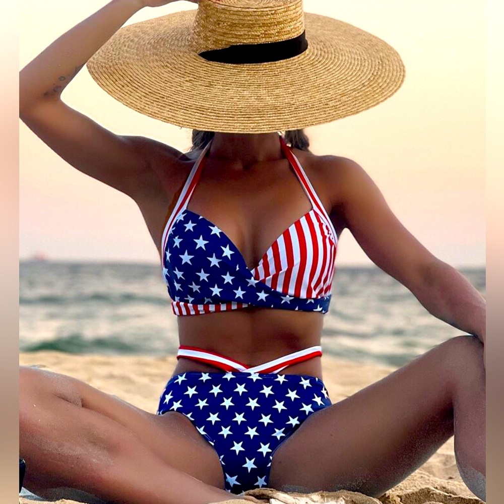 Two piece Star And Stripes Print Underwire Bikini set